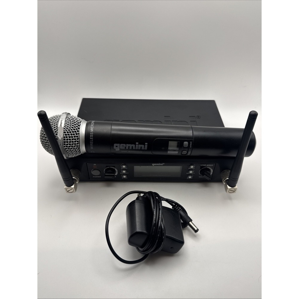 Gemini UHF-6200M Dual Channel Handheld UHF Wireless System